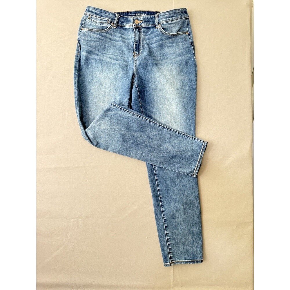 Chico’s The Platinum Jegging Women's Size  12 US Jeans Stretch Skinny Denim